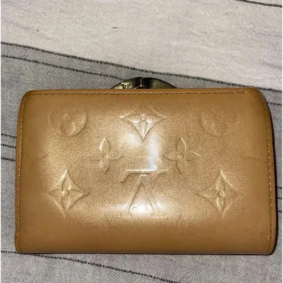 LOUIS Vuitton Vernis Kisslock wallet - Picture 5 of 13